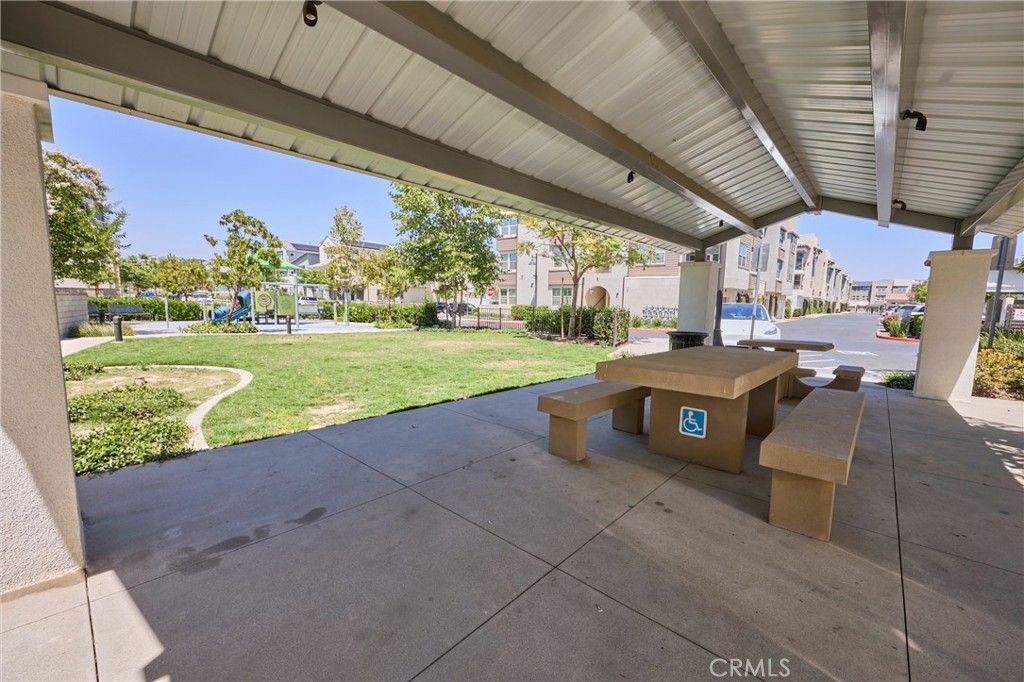 1000 Lasso 303 Property Photo 25