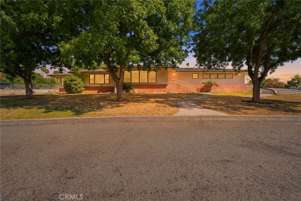 84 S Park St Property Photo 1