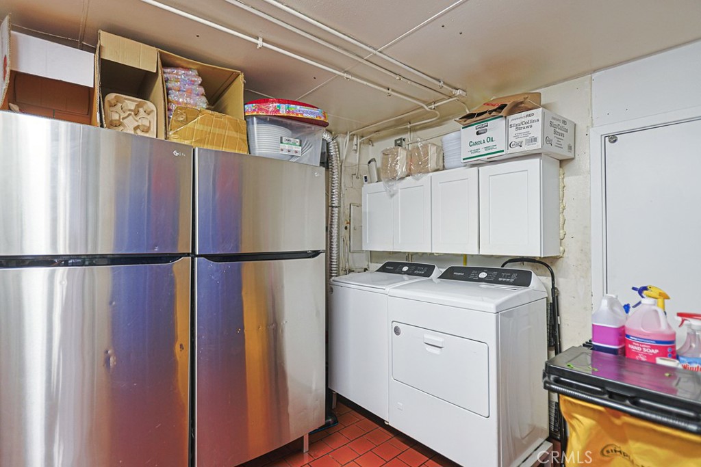 14071 Goldenwest Property Photo 15