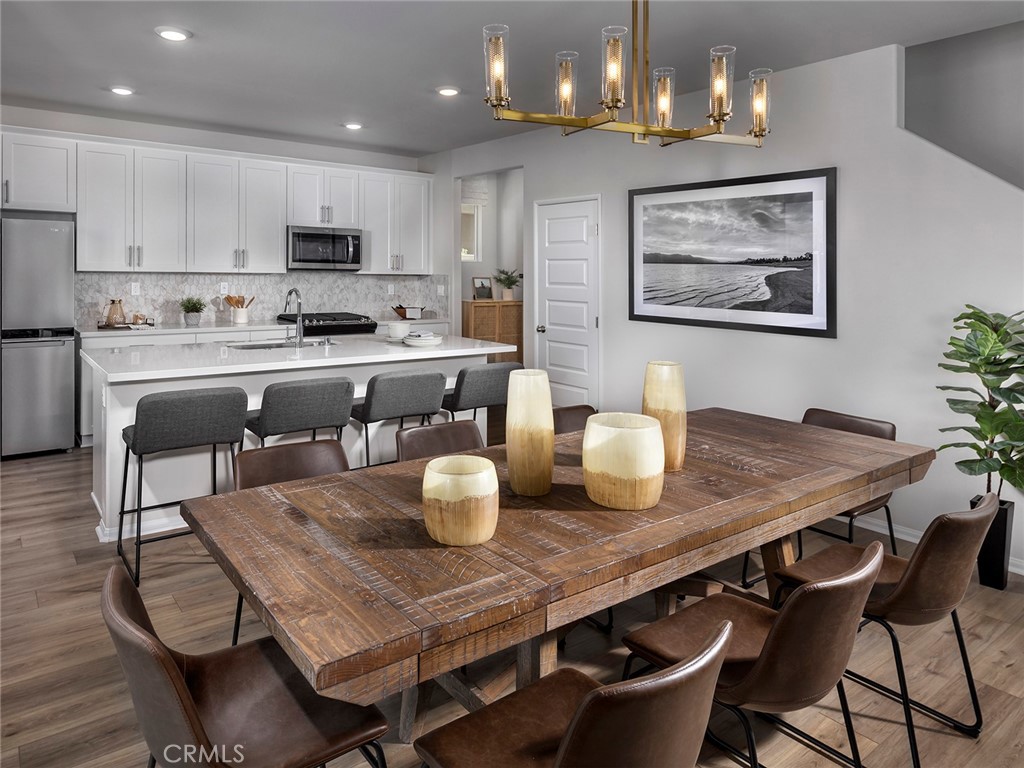 2043 Grapefruit Street Property Photo 2