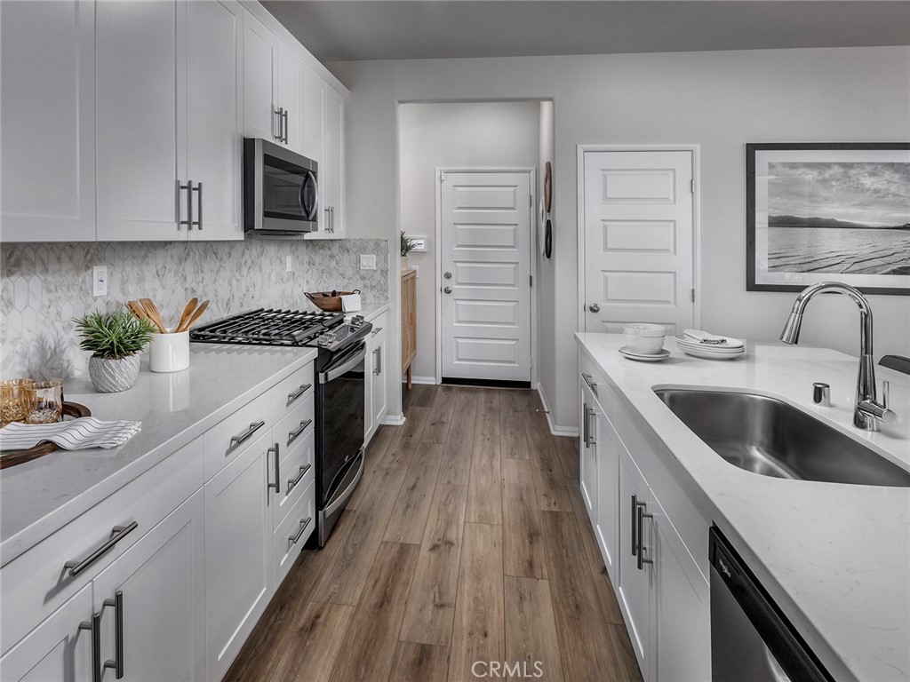 2043 Grapefruit Street Property Photo 4