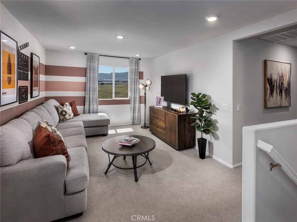 2043 Grapefruit Street Property Photo 8