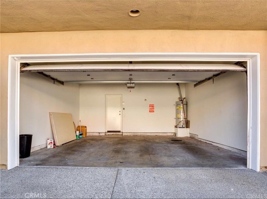 36 Lehigh Aisle Property Photo 3