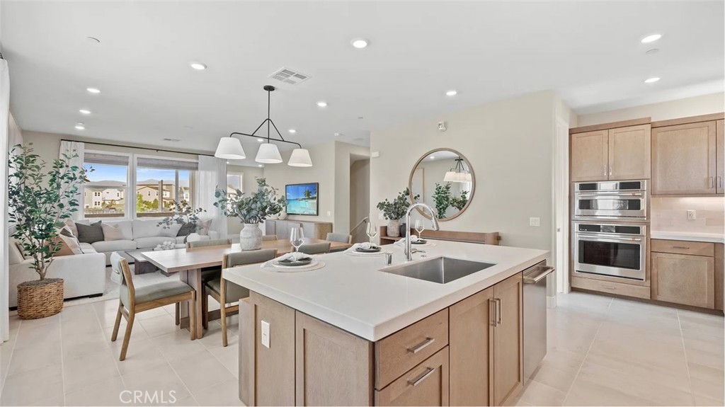 825 Sonia Property Photo 1
