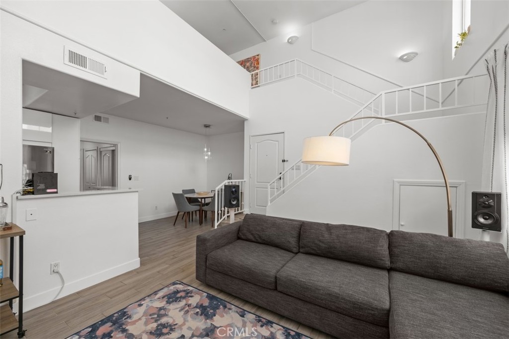 7110 La Tijera J202 Property Photo 5