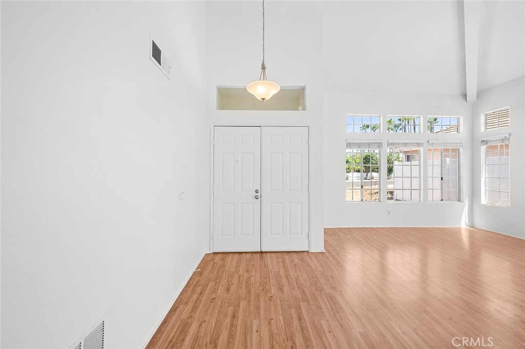 29777 Via Las Chacras Property Photo 4