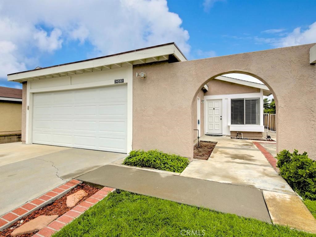 24561 Sadaba Property Photo 1