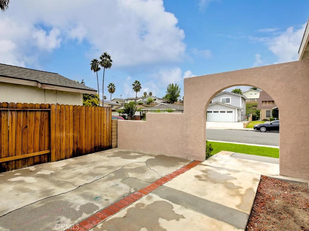 24561 Sadaba Property Photo 2