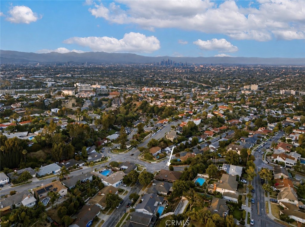 4715 Presidio Property Photo 3
