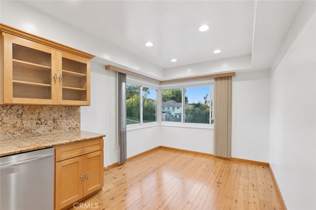 4715 Presidio Property Photo 9
