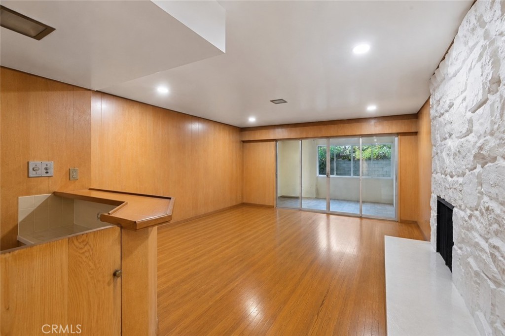 4715 Presidio Property Photo 17