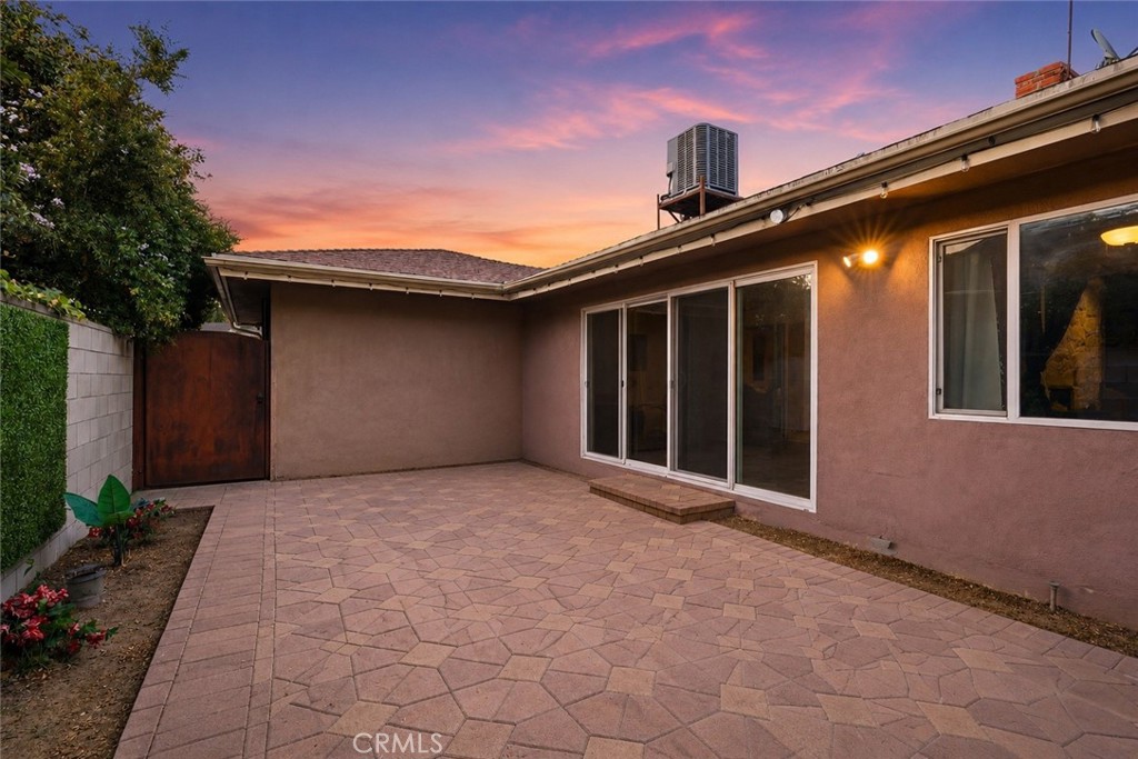 4715 Presidio Property Photo 27