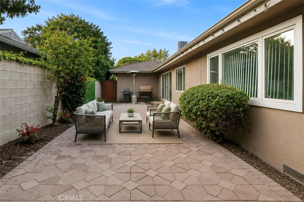 4715 Presidio Property Photo 28