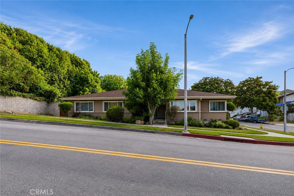 4715 Presidio Property Photo 32