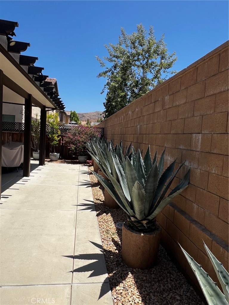 11555 Valley Oak Lane Property Photo 7