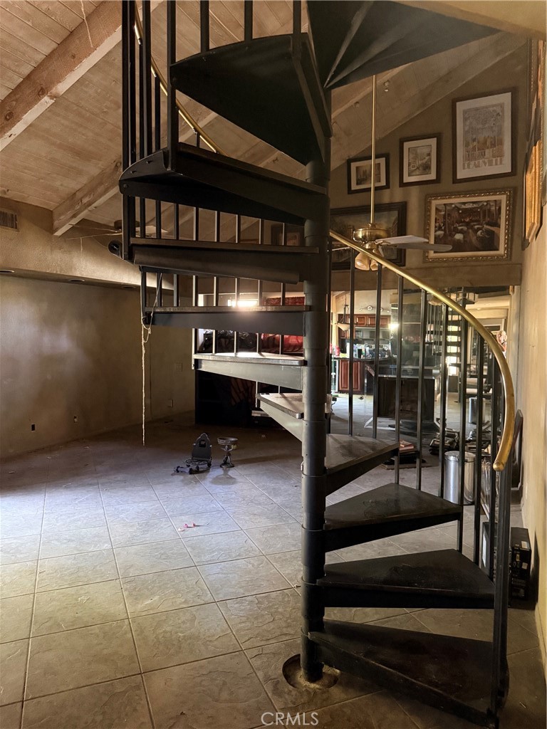 333 Forest Hills Drive Property Photo 8
