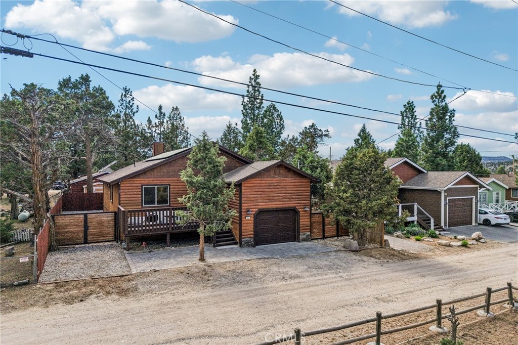 933 Spruce Property Photo 64