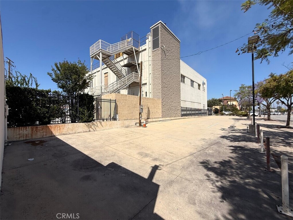101 N San Gabriel Property Photo 2