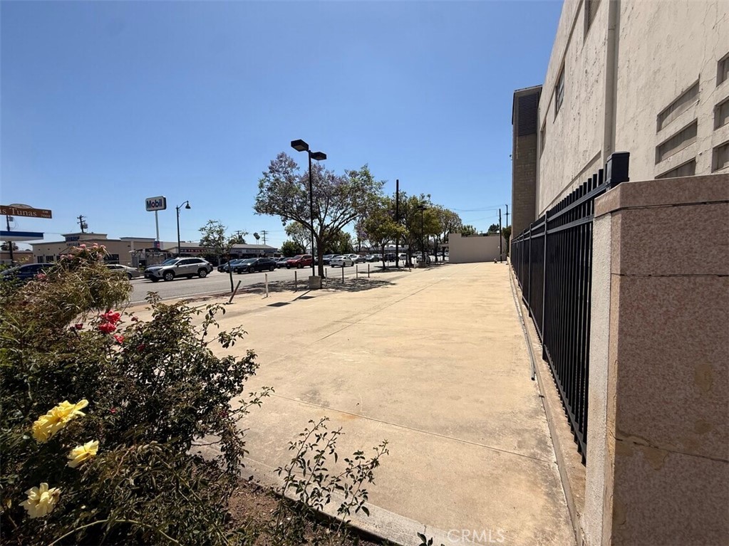 101 N San Gabriel Property Photo 4