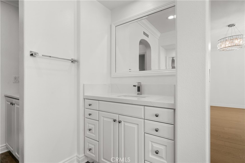 66 Eclipse Property Photo 25