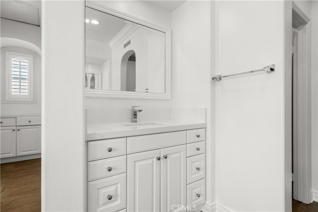 66 Eclipse Property Photo 26
