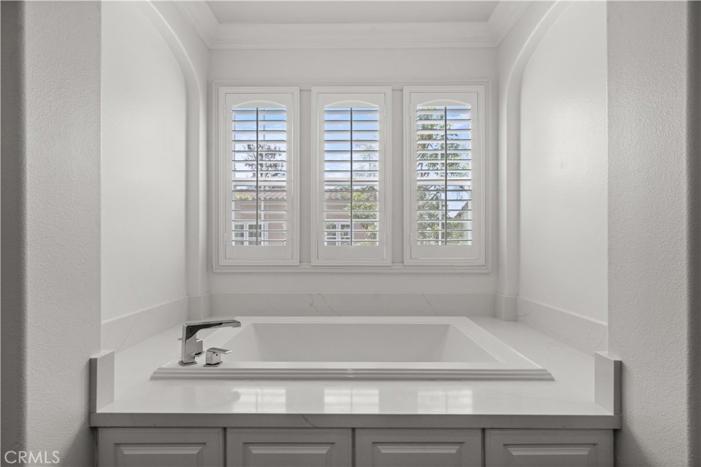 66 Eclipse Property Photo 29
