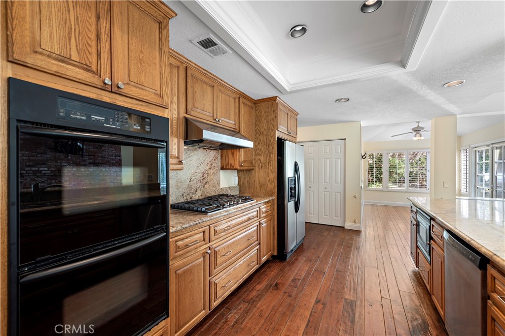 26841 Devonshire Road Property Photo 8