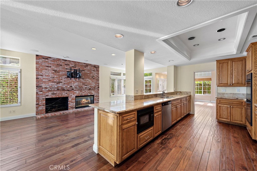 26841 Devonshire Road Property Photo 9