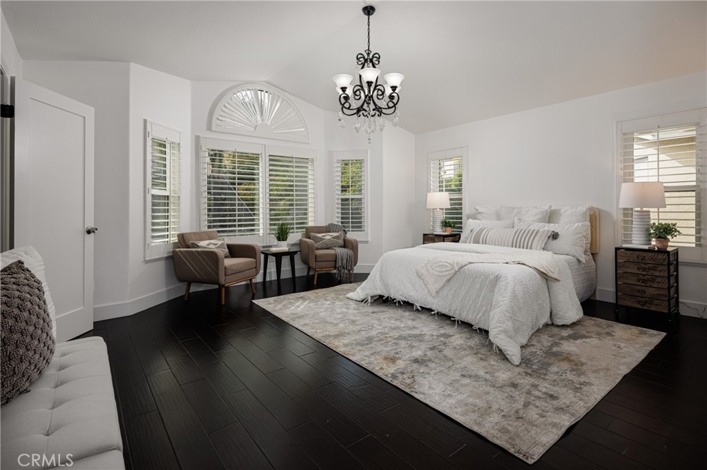 21 Somerset Property Photo 11