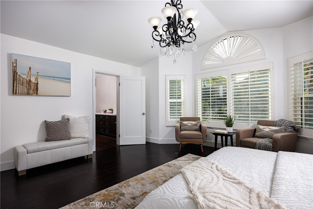 21 Somerset Property Photo 12