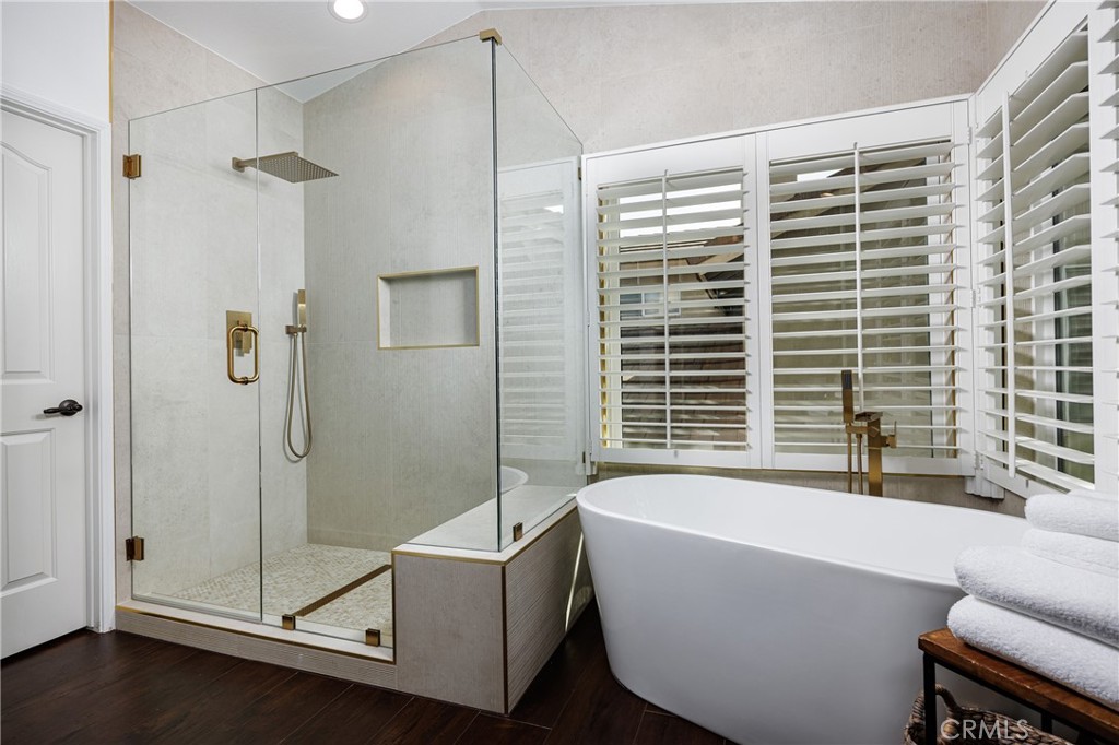 21 Somerset Property Photo 13