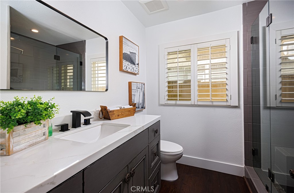 21 Somerset Property Photo 18