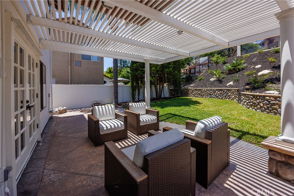 21 Somerset Property Photo 19