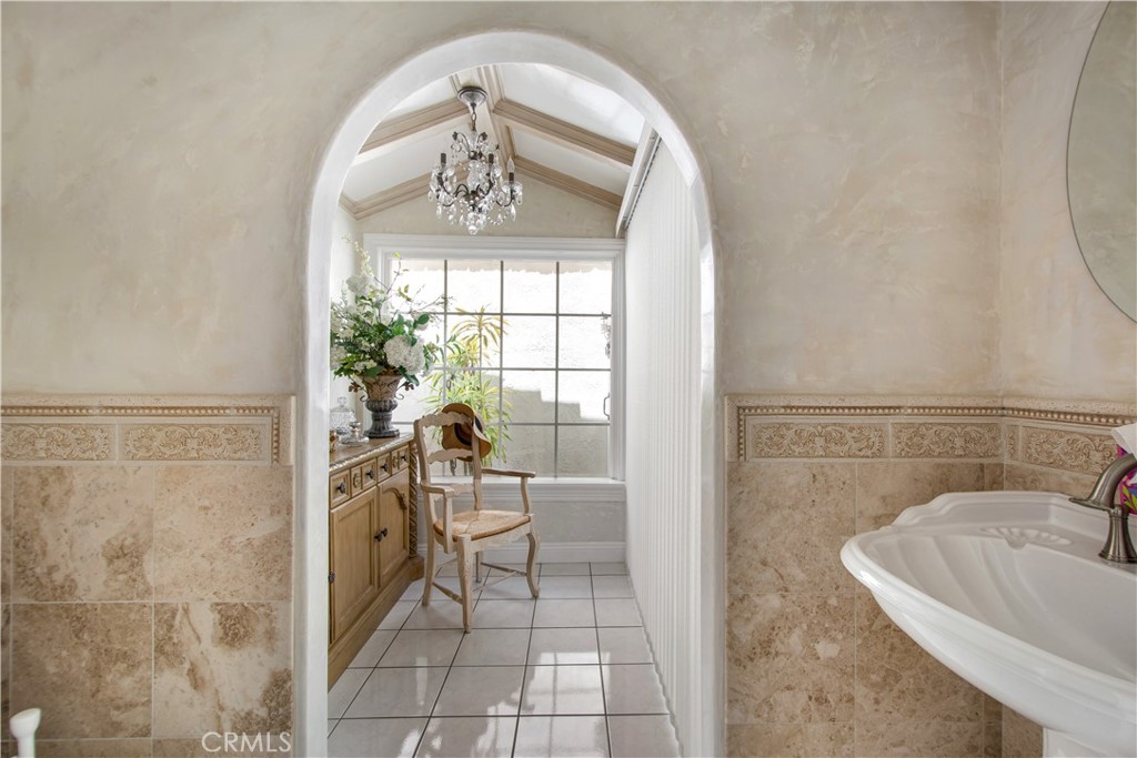 1736 Peacock Property Photo 33