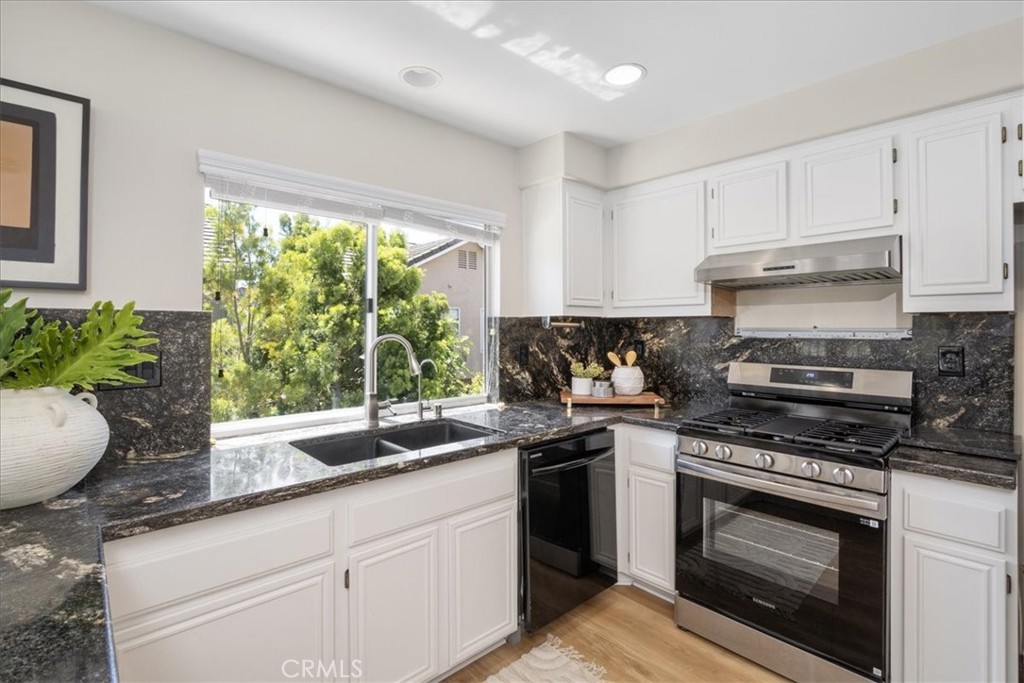 6 Kendall Property Photo 13