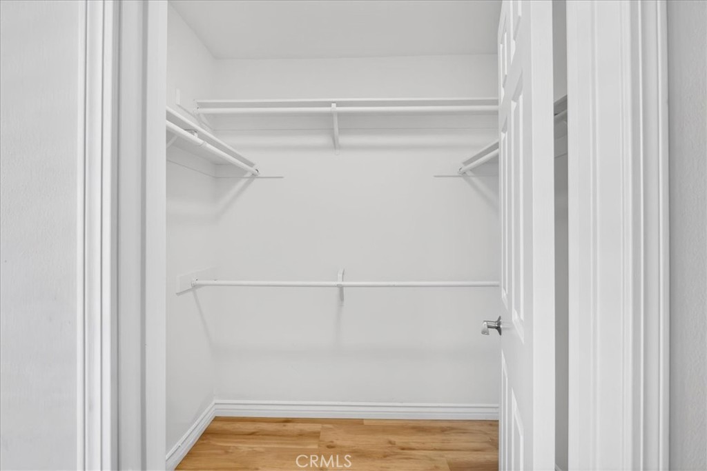 6 Kendall Property Photo 19