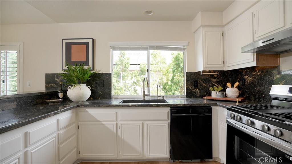 6 Kendall Property Photo 21