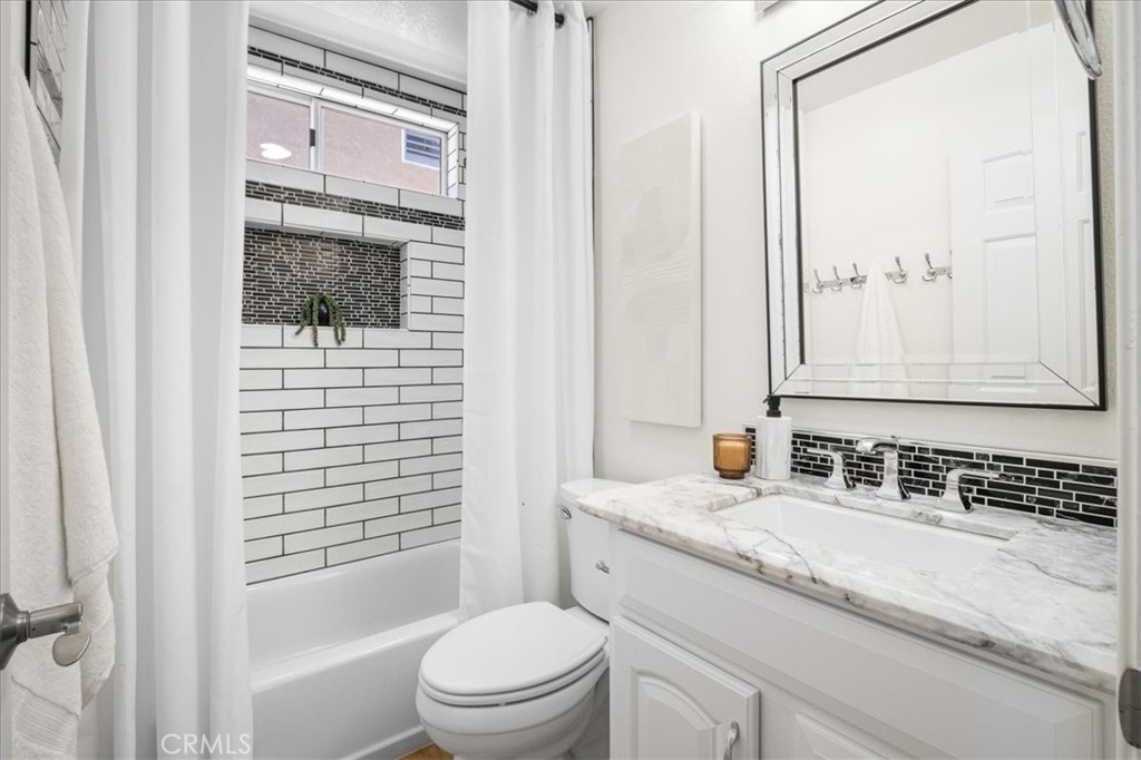6 Kendall Property Photo 29