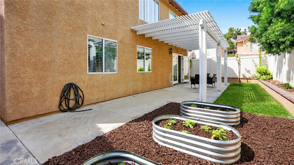6 Kendall Property Photo 34