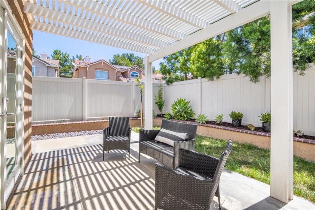6 Kendall Property Photo 35