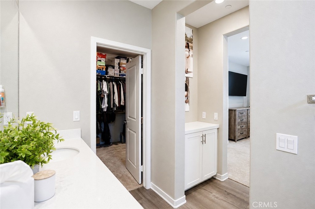 16218 Hollyhock Avenue Property Photo 16