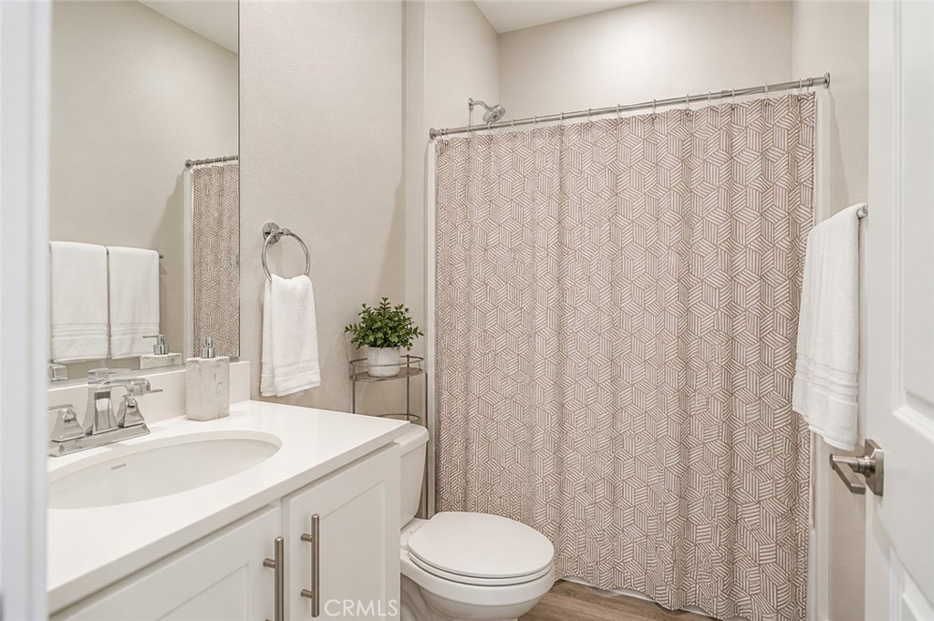 16218 Hollyhock Avenue Property Photo 18