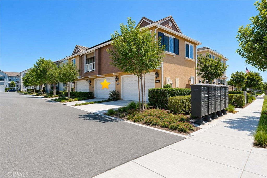 16218 Hollyhock Avenue Property Photo 22