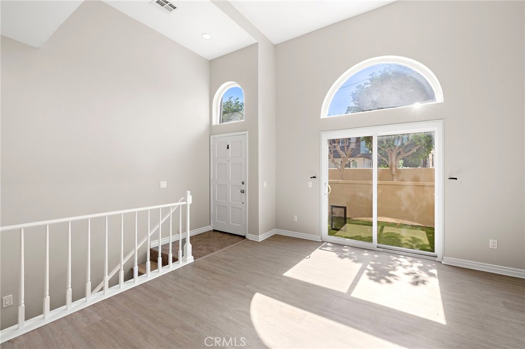1940 Maple Avenue 111 Property Photo 8