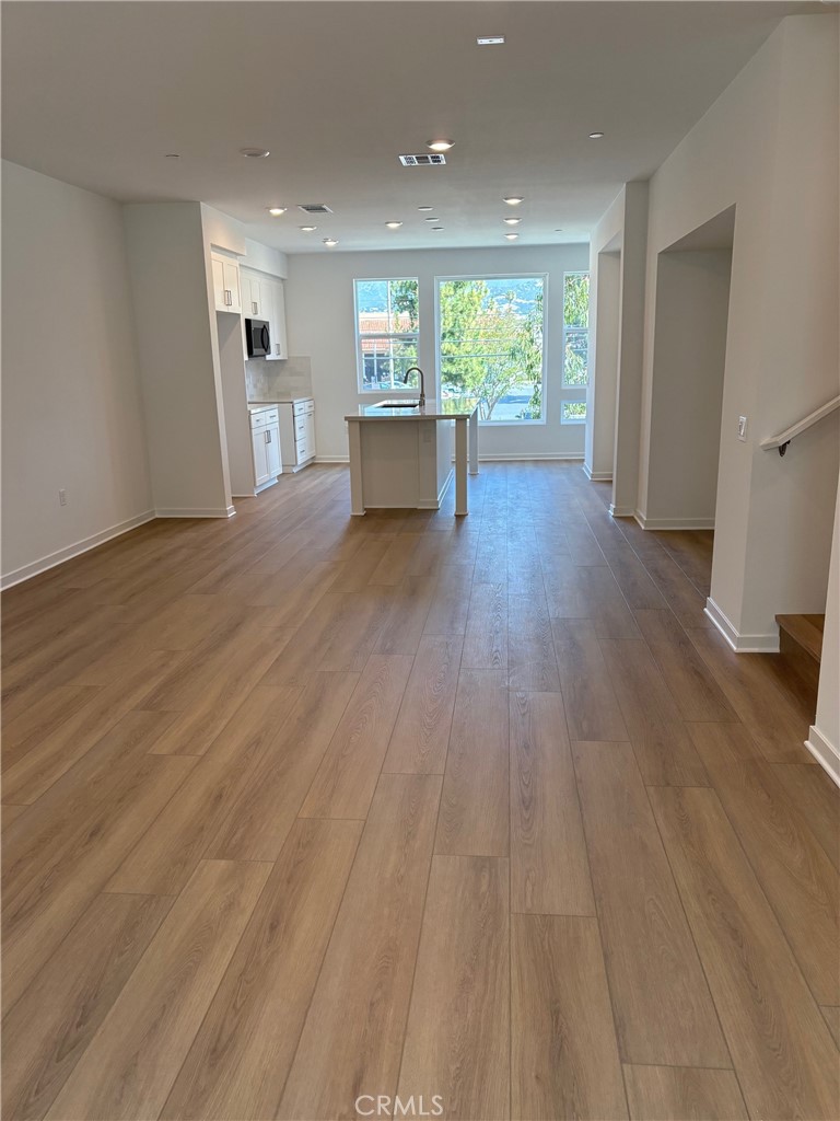 1032 Foothill Boulevard Property Photo 6