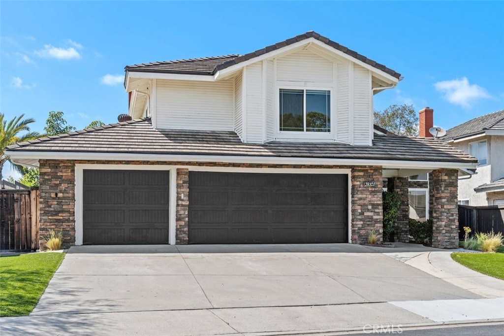 28101 Westfield Drive Property Photo 1