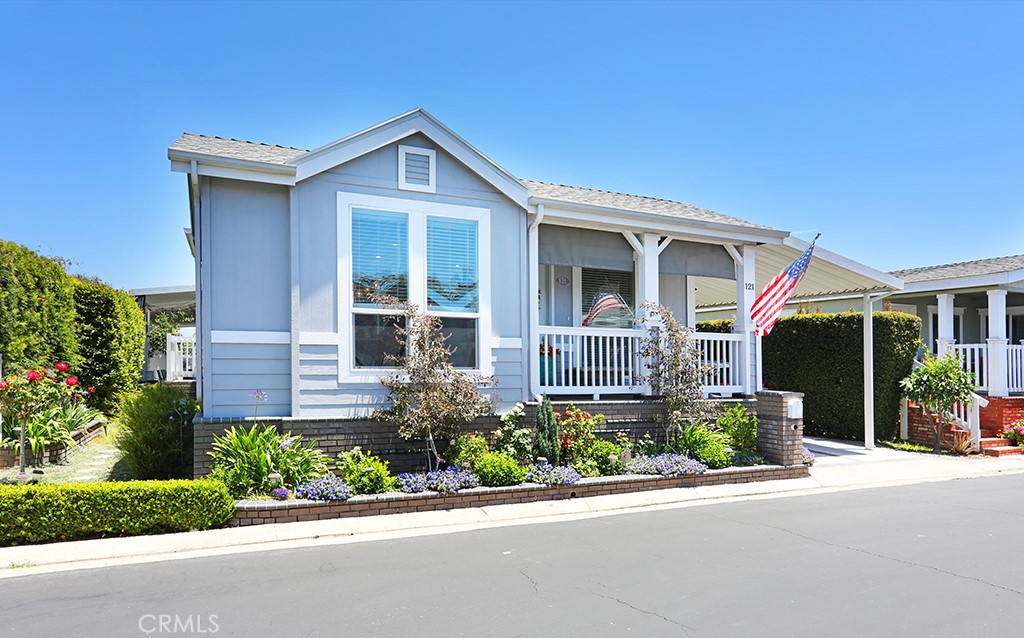 121 Estrella Property Photo 1