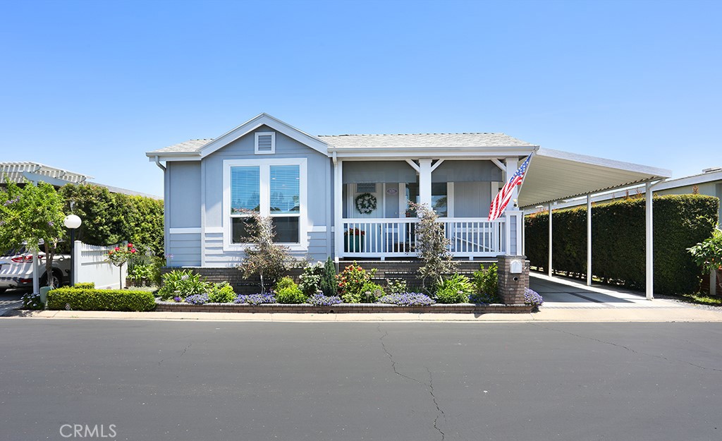 121 Estrella Property Photo 2