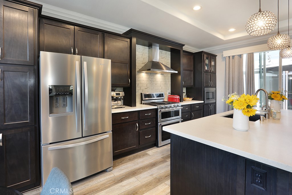 121 Estrella Property Photo 6