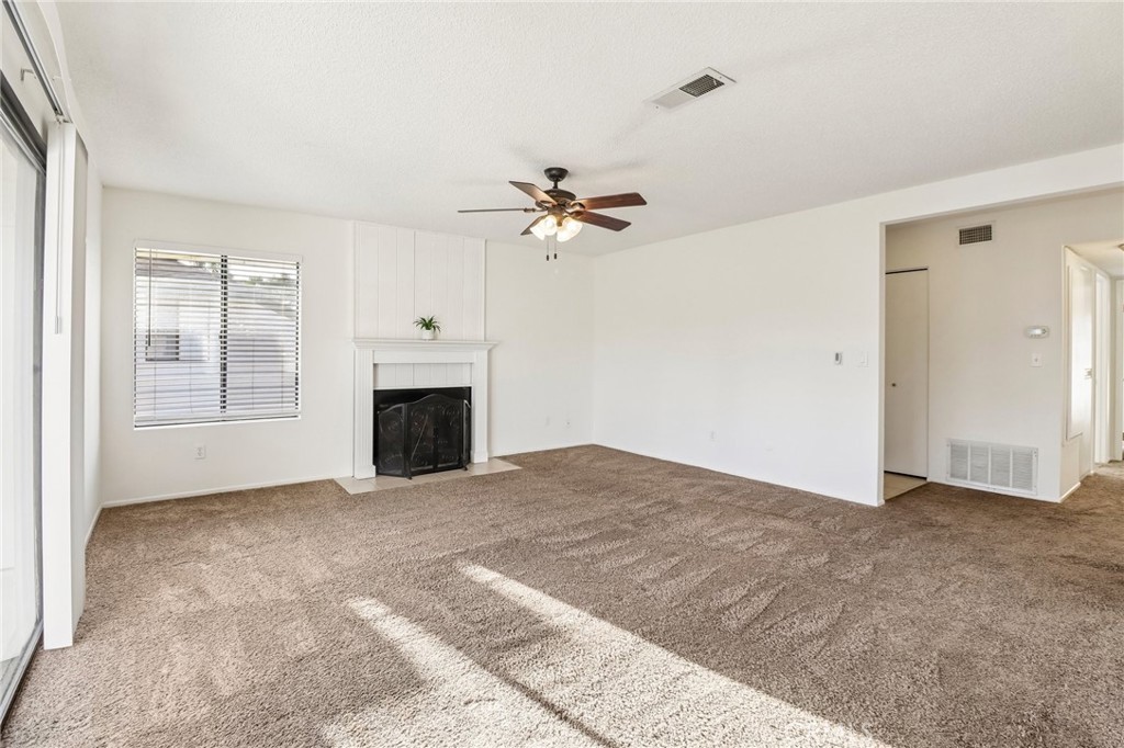 450 W Vermont 2102 Property Photo 7